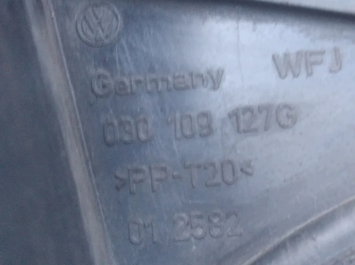 Jakopään suojakansi VW Golf 3 Vento image 6