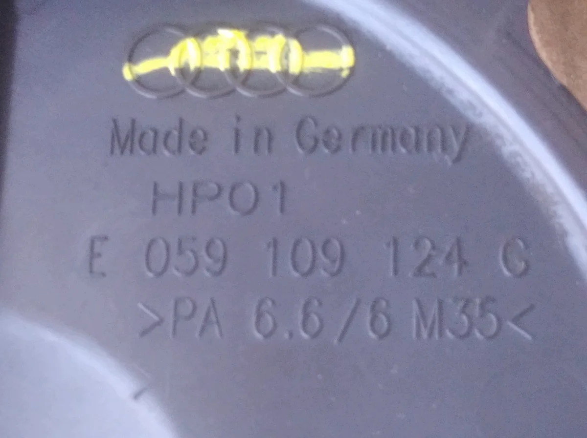 Audi A4 B5/B6 Zahnriemenabdeckung 2,5 TDI V6 image 4
