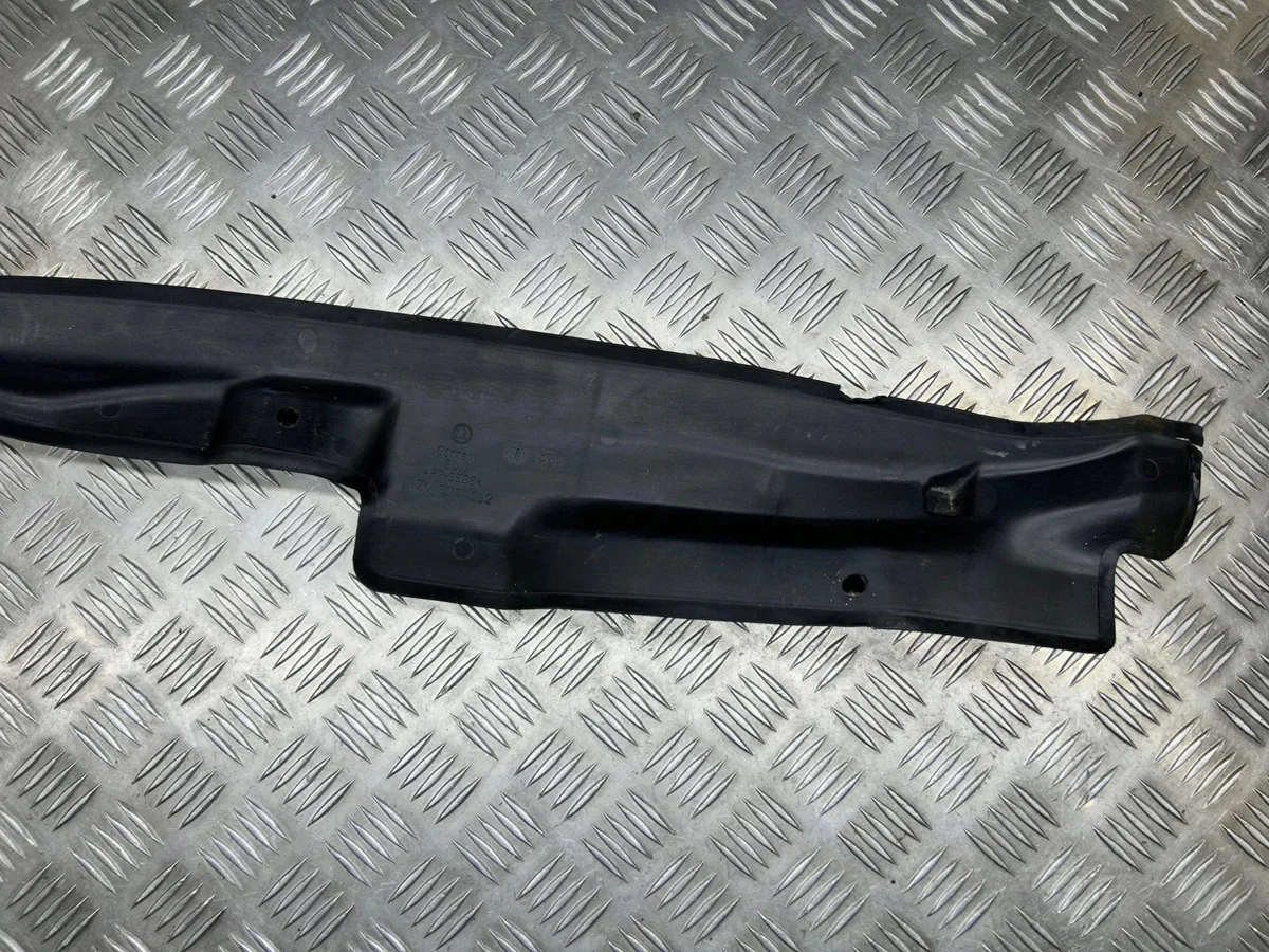 Kotflügelabschluss SKODA OCTAVIA II 1Z0821112 image 9