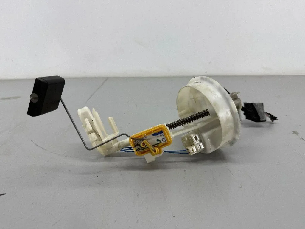 Capteur niveau carburant Mercedes W203 A21147016 thumbnail 3