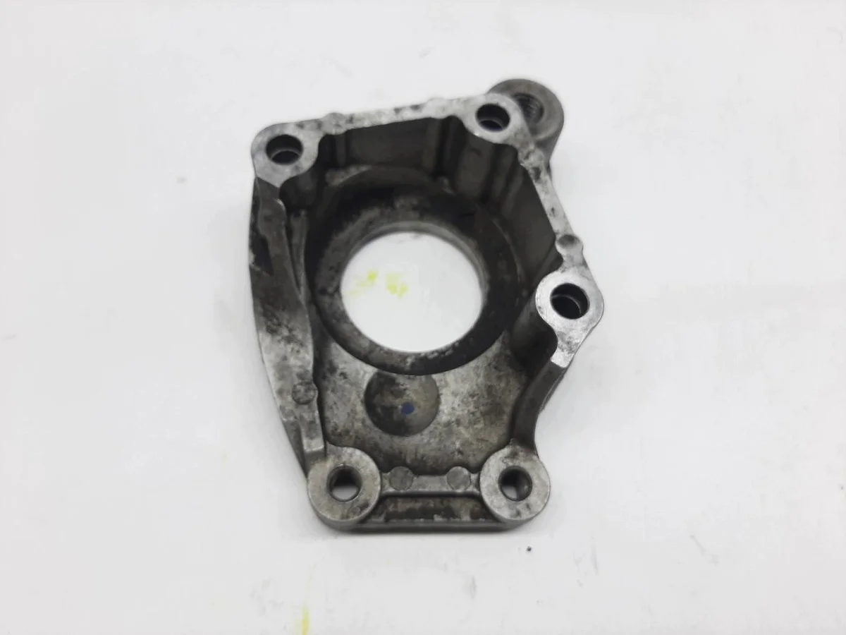 Servolenkung Pumpenhalterung Audi A8 D3 4E0145156G image 3