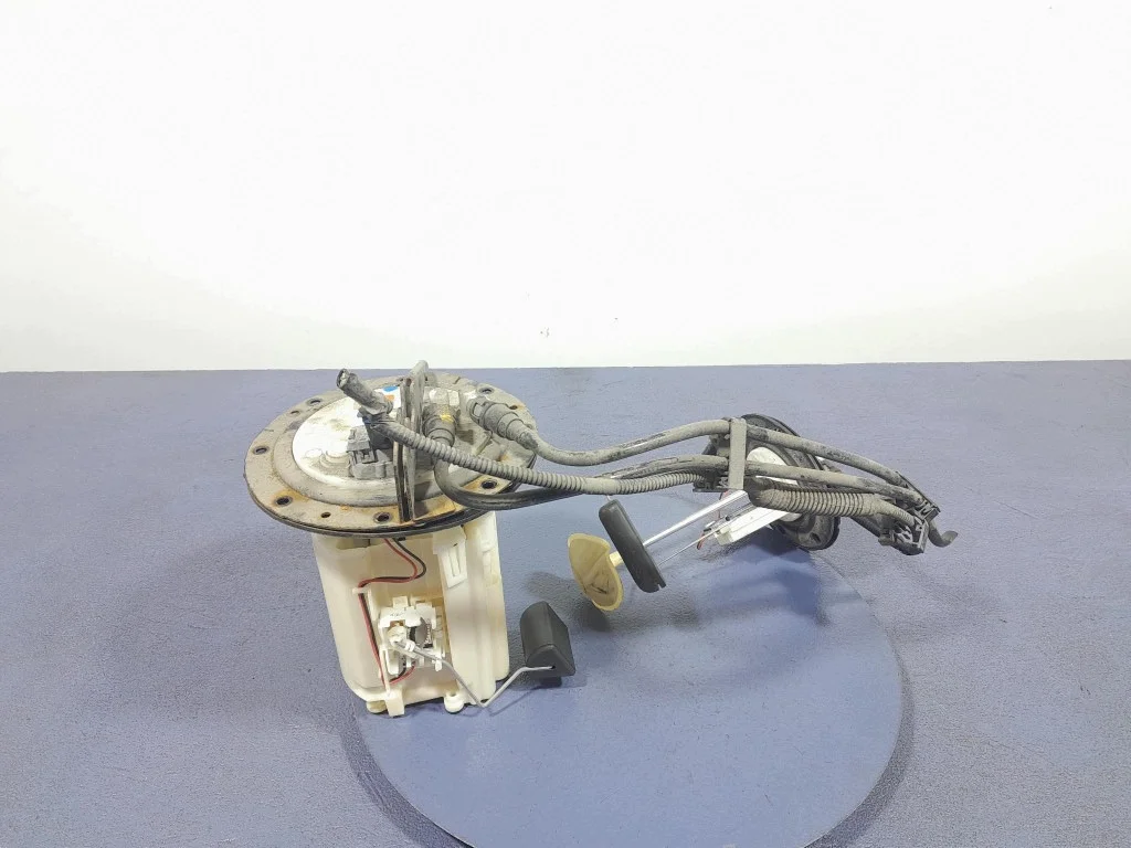 Pompe à carburant Subaru Impreza 2.0 B EJ204 image 3