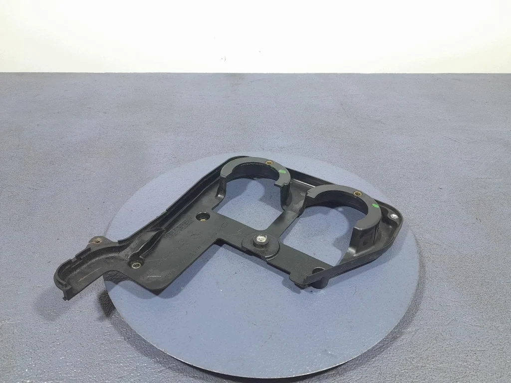 Subaru Impreza Abdeckung 13573AA121