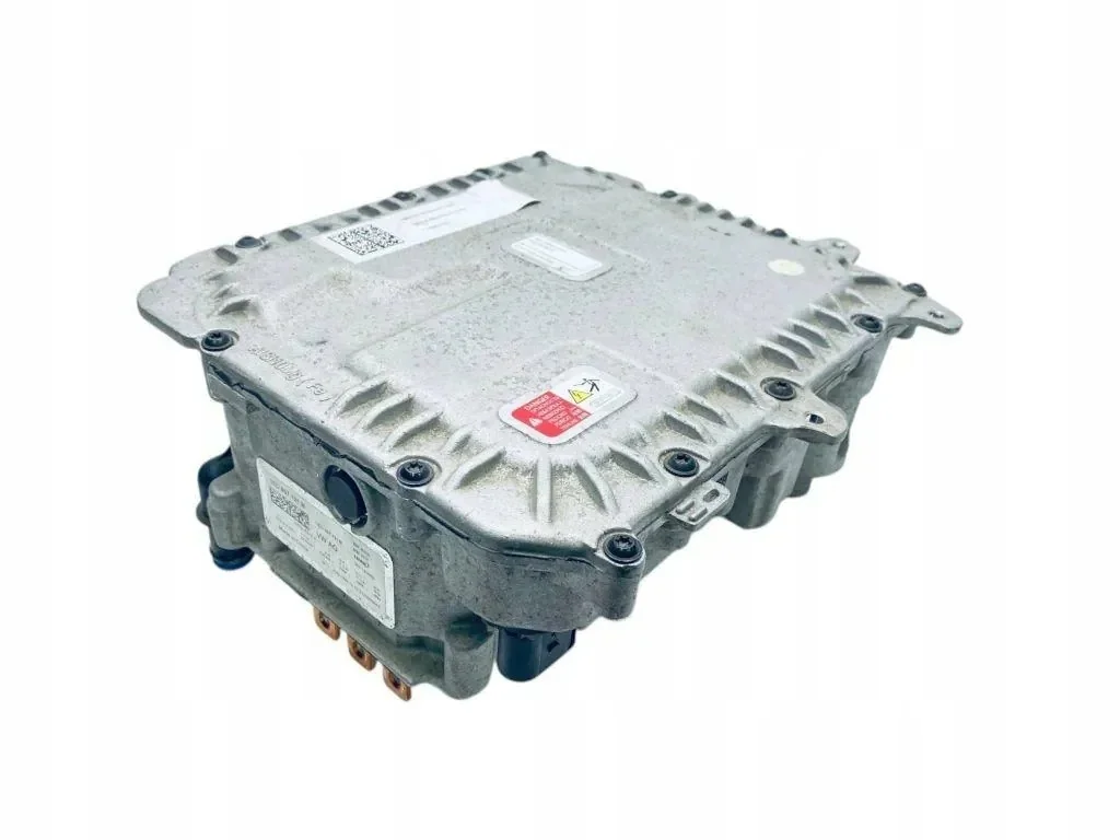 Audi 1ED907121N jännitteenmuunnin