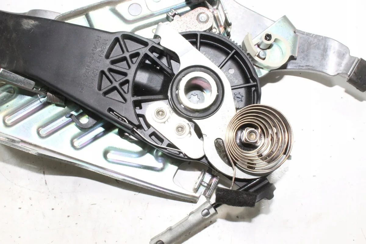 Handbremsmechanismus Mercedes E Cabrio A207 image 7