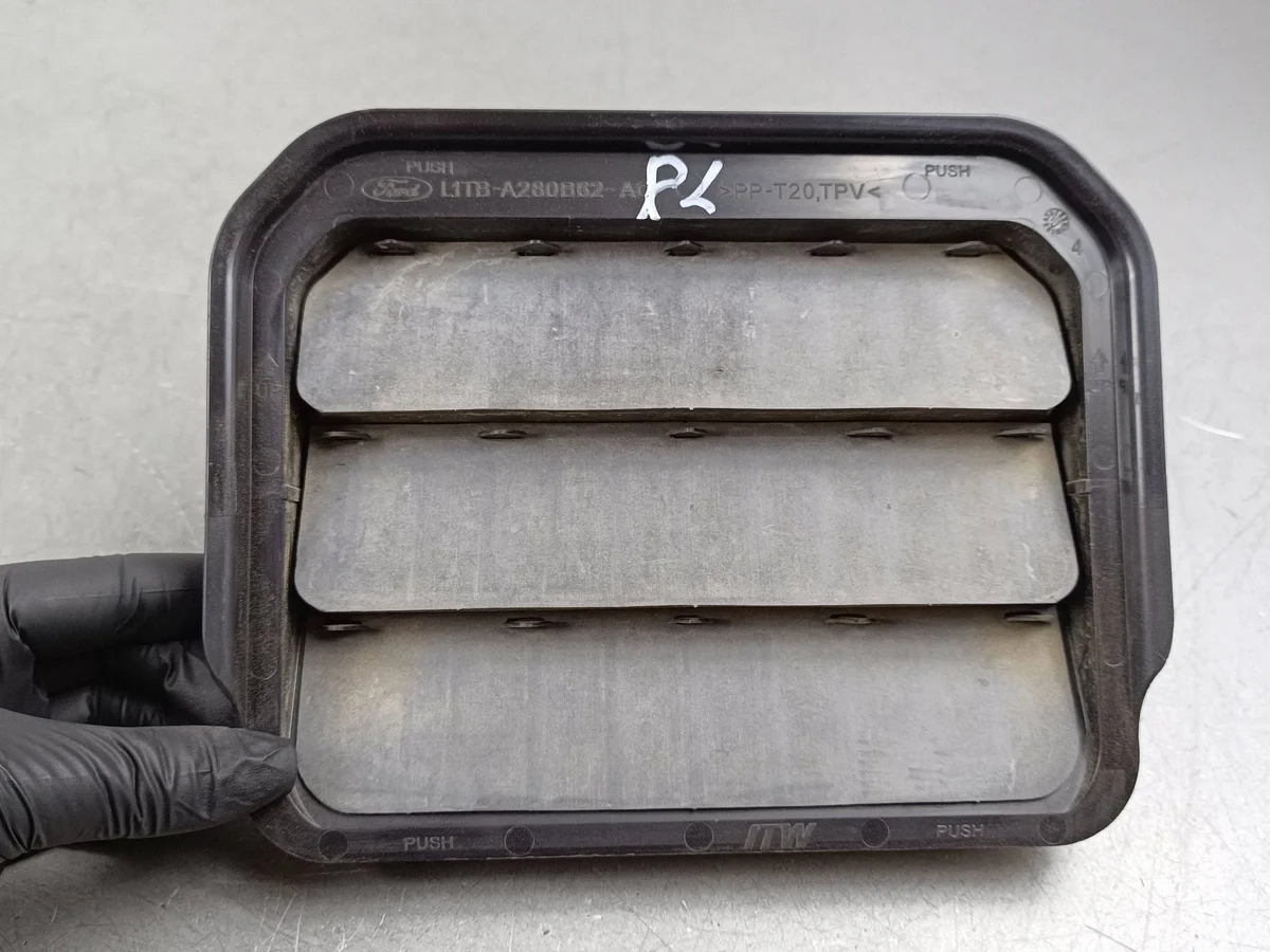 Ventilationsgaller Ford Bronco FOB67953