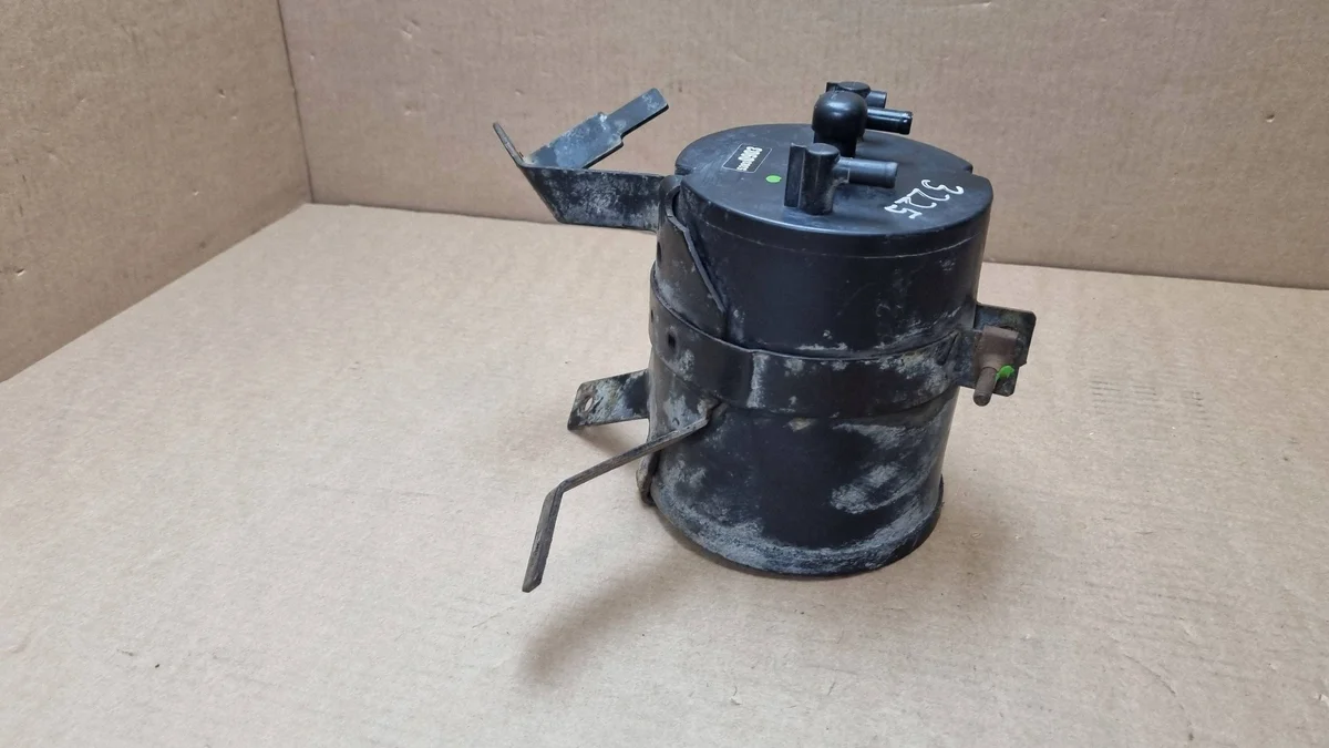 Jeep Wrangler polttoainepumppusuodatin image 3