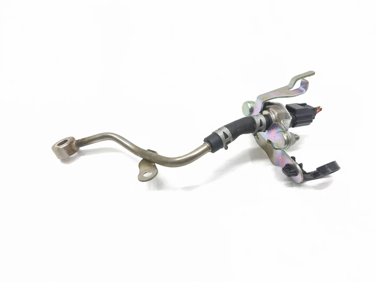 Mazda 3 III K4238 Kraftstoffdrucksensor image 2