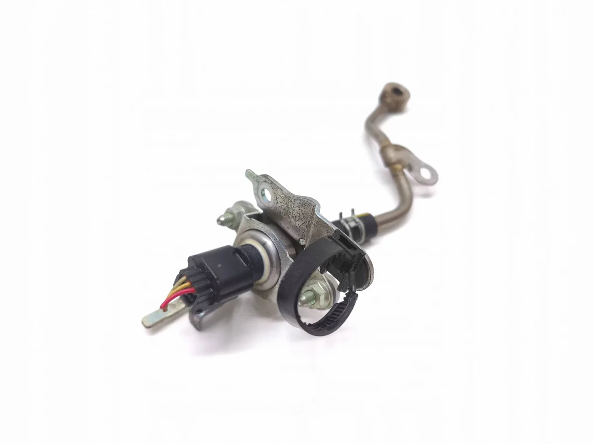 Mazda 3 III K4238 Kraftstoffdrucksensor image 6