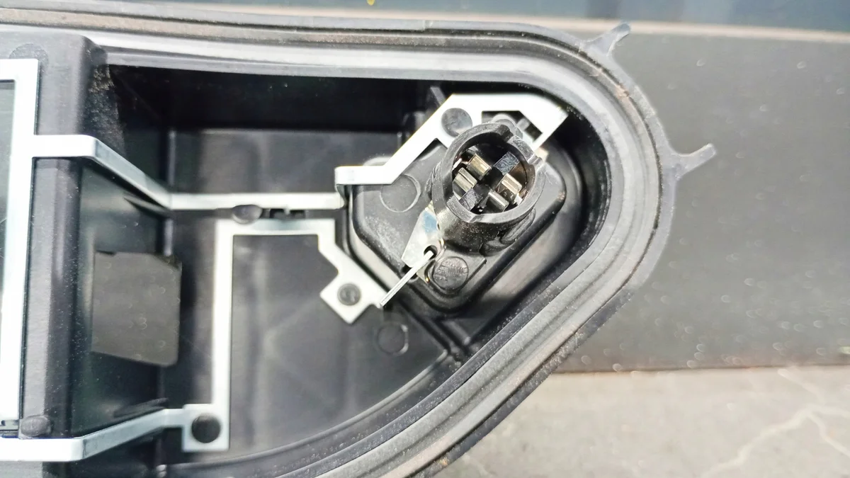 VW UP 1S Rückleuchten-Einsatz links, gebraucht image 4