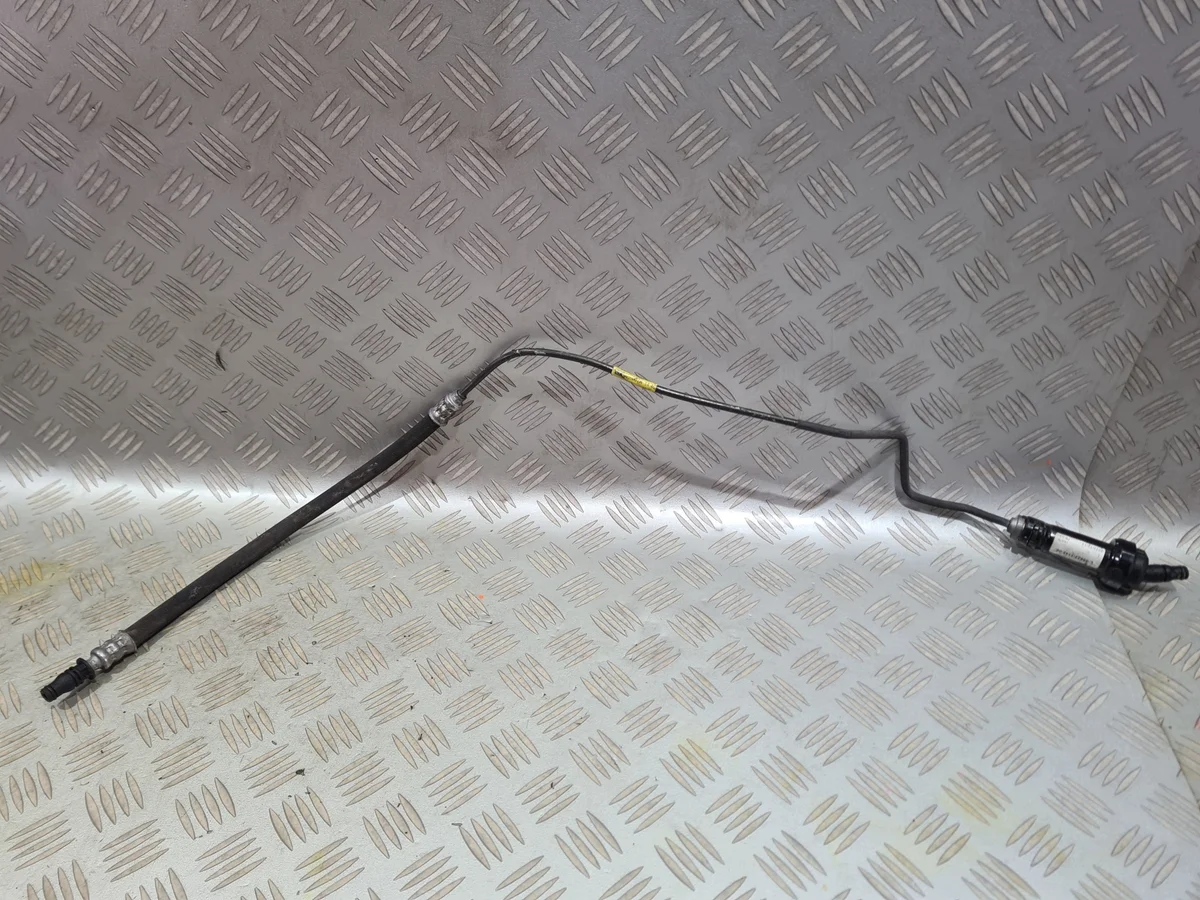 Tuyau d'embrayage Opel Astra K 55507216