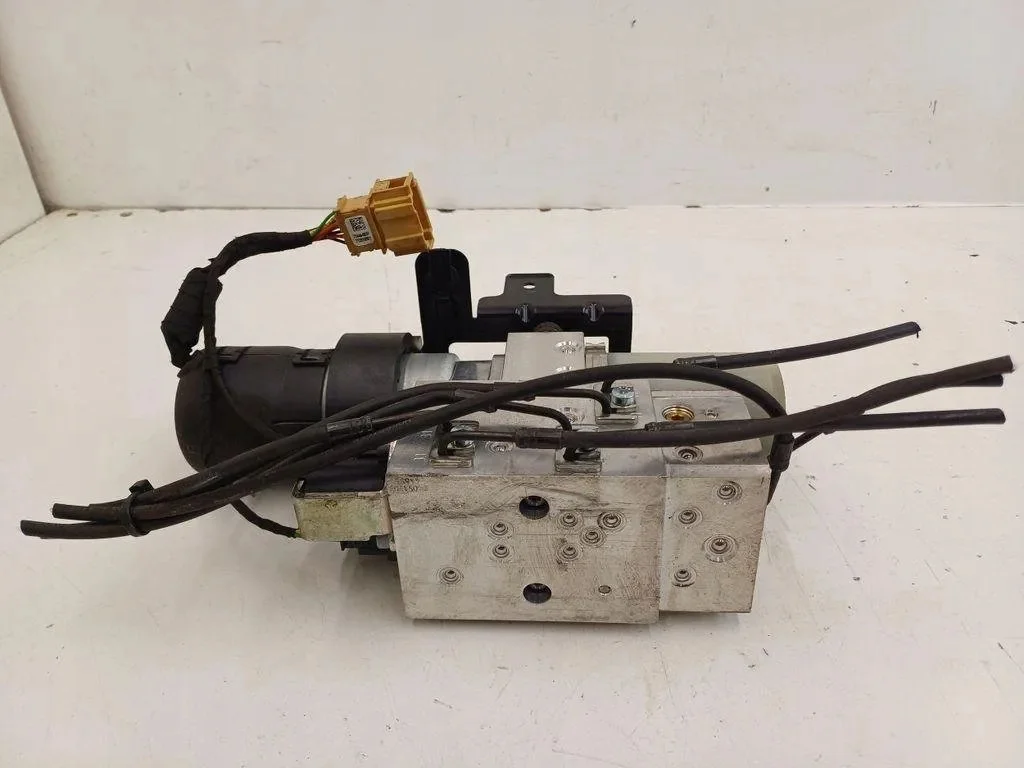 Porsche 911 991 Verdeckhydraulikpumpe image 3