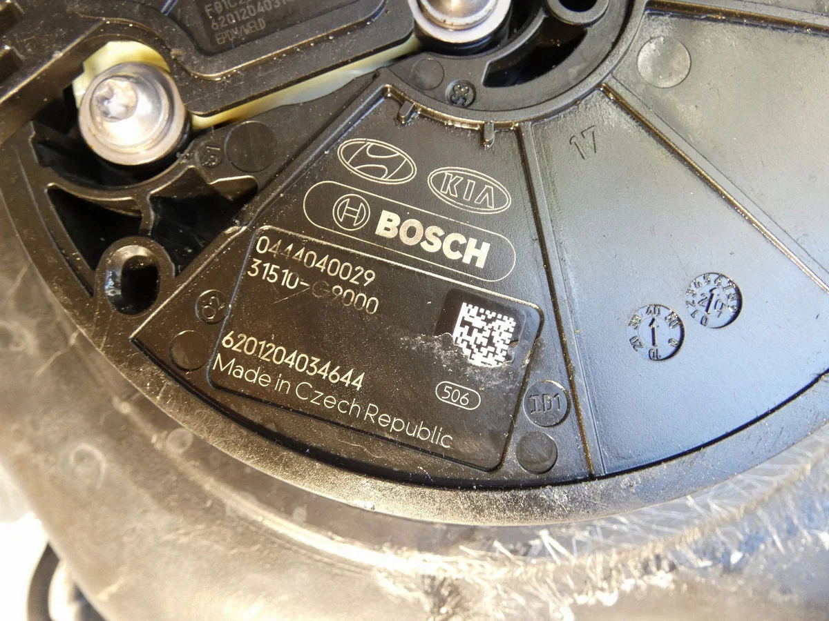 Hyundai AdBlue Behälter Pumpe 31550J9000 image 4