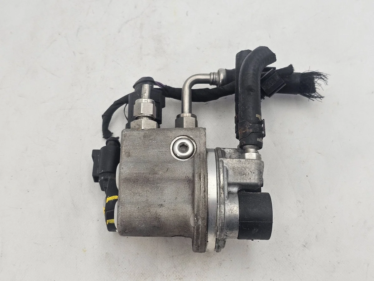 Regulador Presión VW Passat B6 B7 3C0906009C image 3