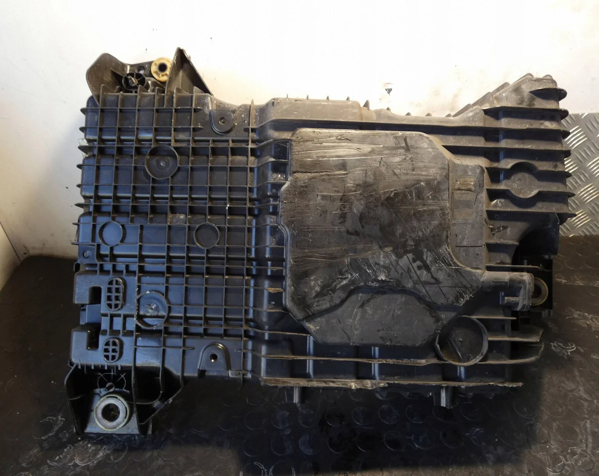 AdBlue Tank Citroen C5 Aircross 9826092180 image 4