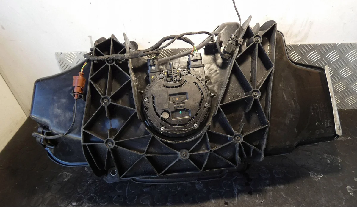 AdBlue tank Audi Q5 SQ5 80A131878AR image 3