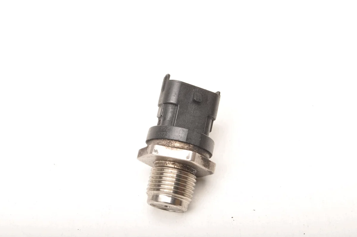 Sensor Pressão Combustível Volvo V70 S80 XC70 XC90 2.4 D5 0281002952