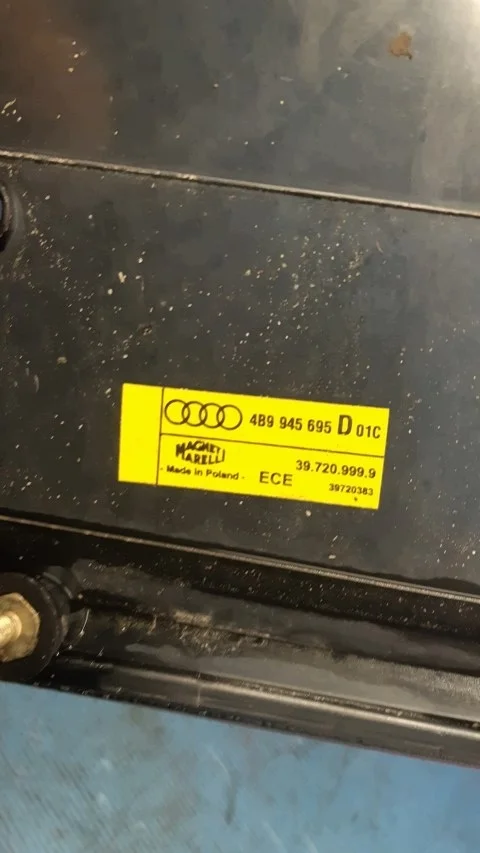 Audi A6 C5 Kombi Blende 4B9945695D image 6