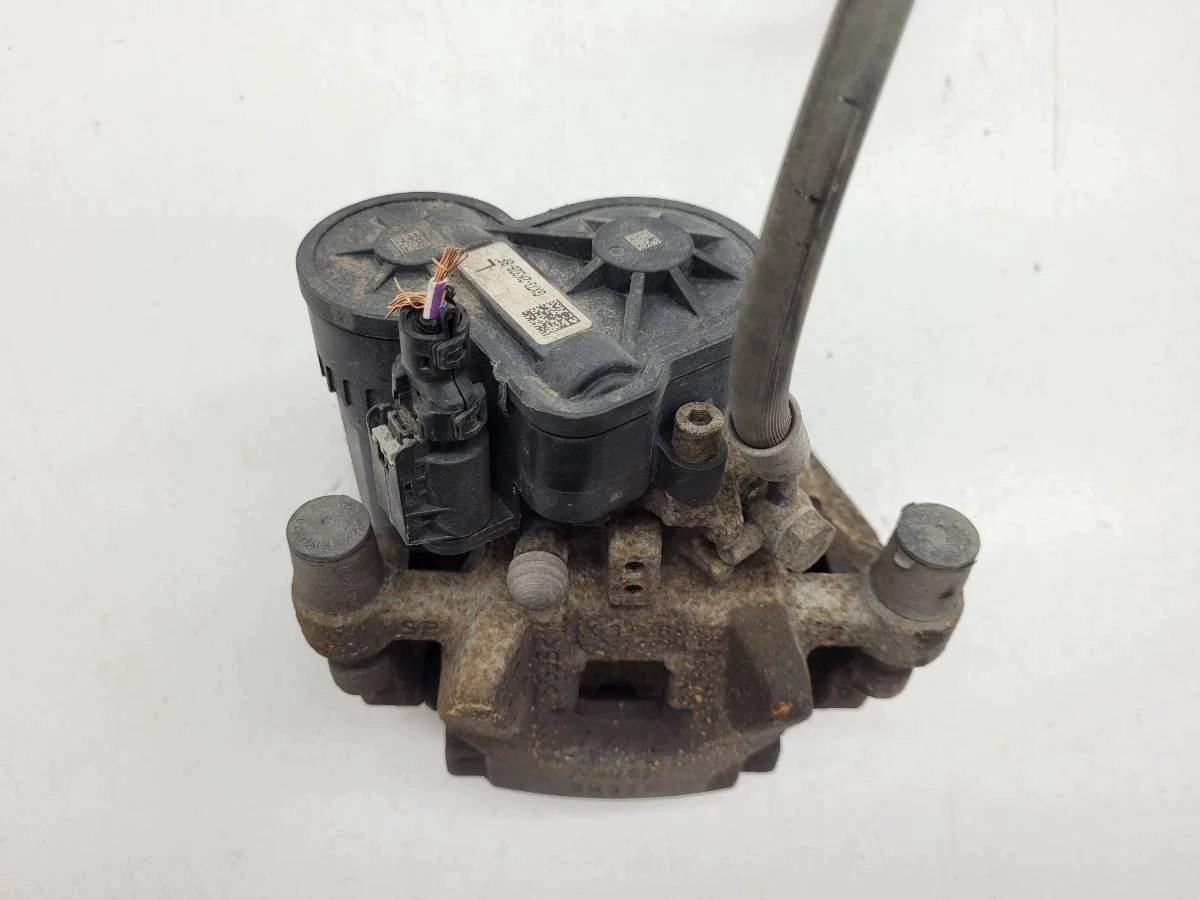 Jaguar XF II Bremssattel links hinten image 3