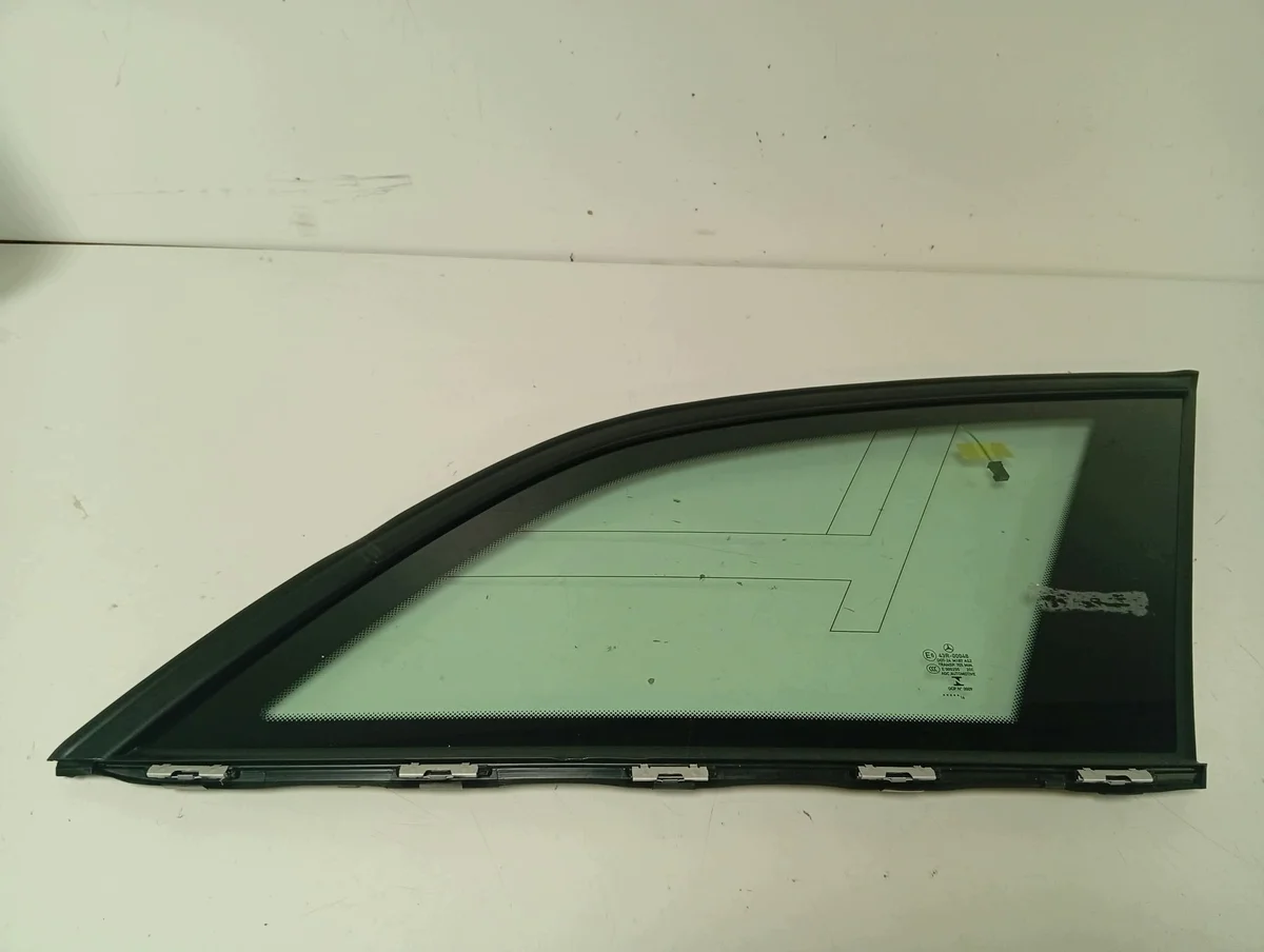 Vidro Traseiro Direito Mercedes C W204 A2046730200