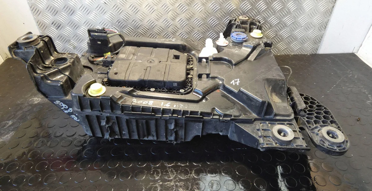 Peugeot P1002560 AdBlue Tank thumbnail 2