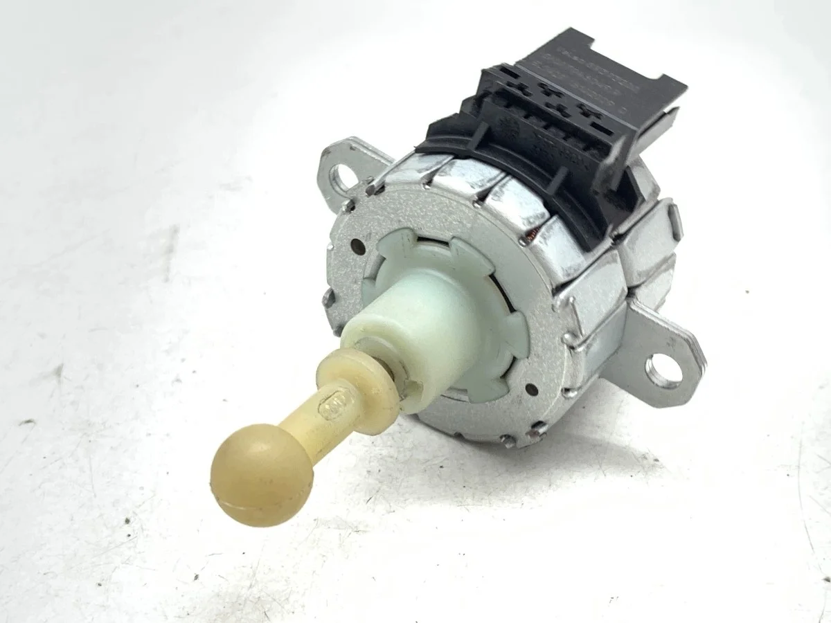 Scheinwerfer-Stellmotor BMW E84 7046049