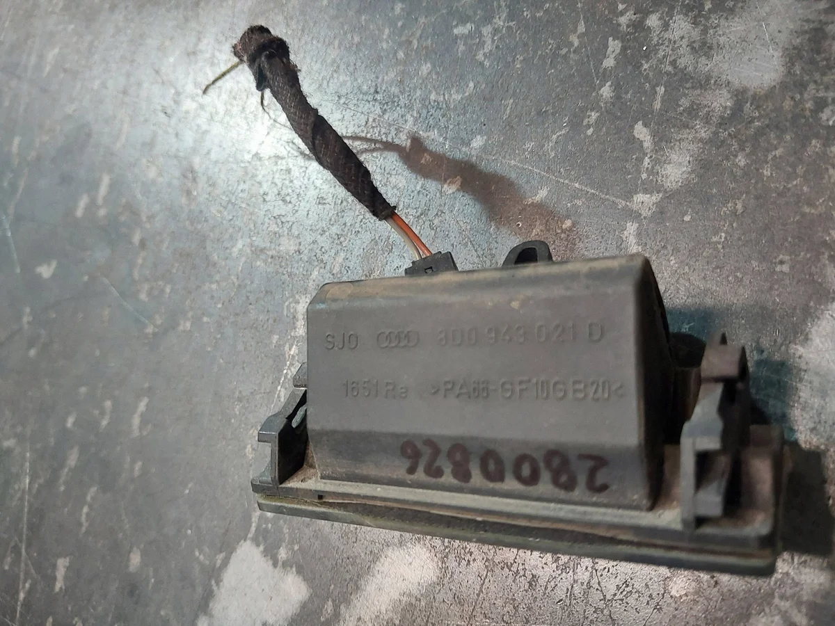 Kennzeichenleuchte Audi 8D0943021D thumbnail 6