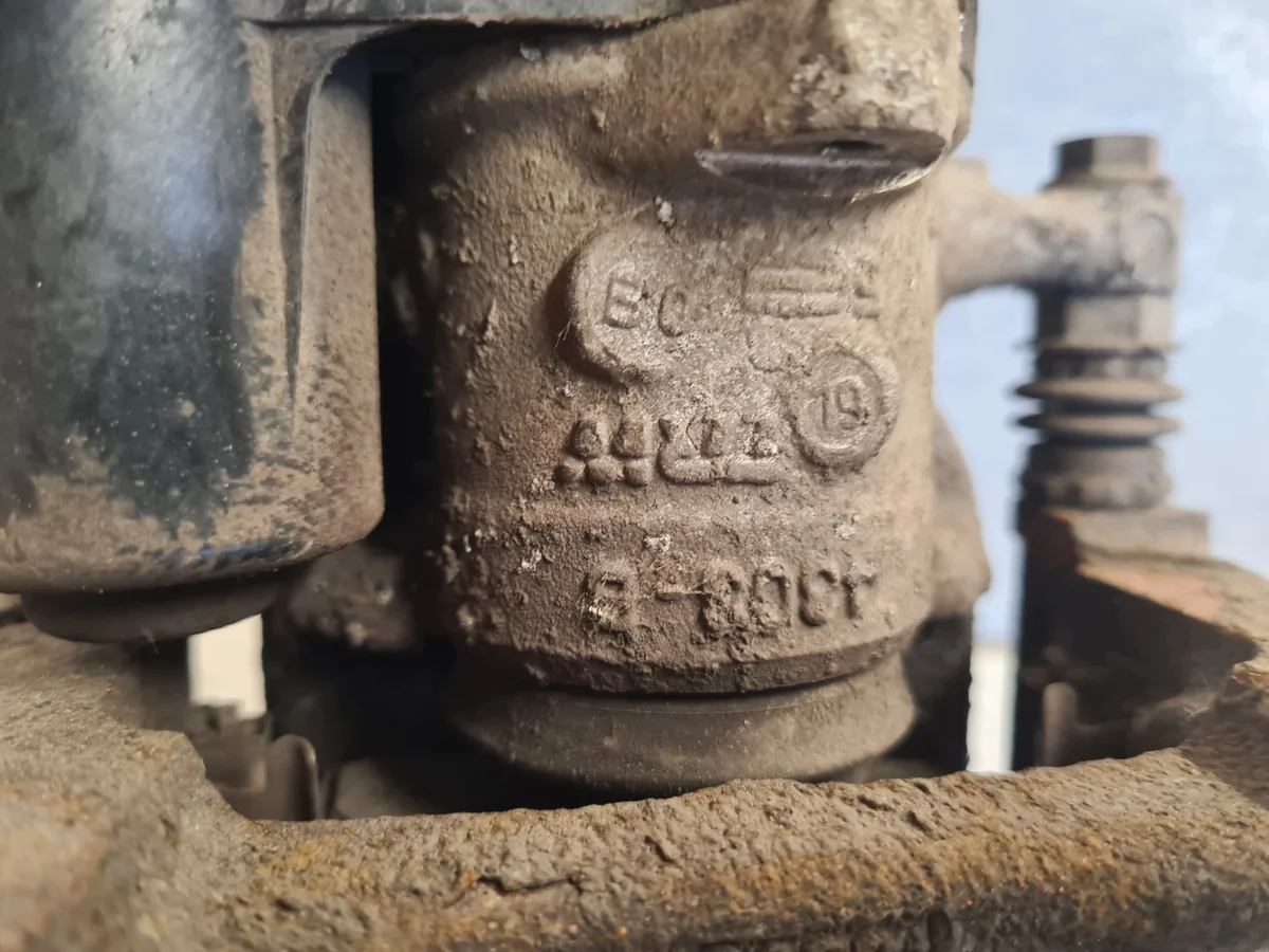 Opel Astra V K Bremssattel hinten links image 7
