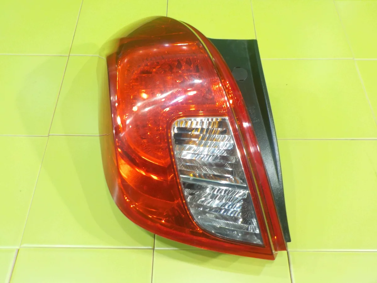 Opel Mokka A 1.4 T Lampada Posteriore Sinistra