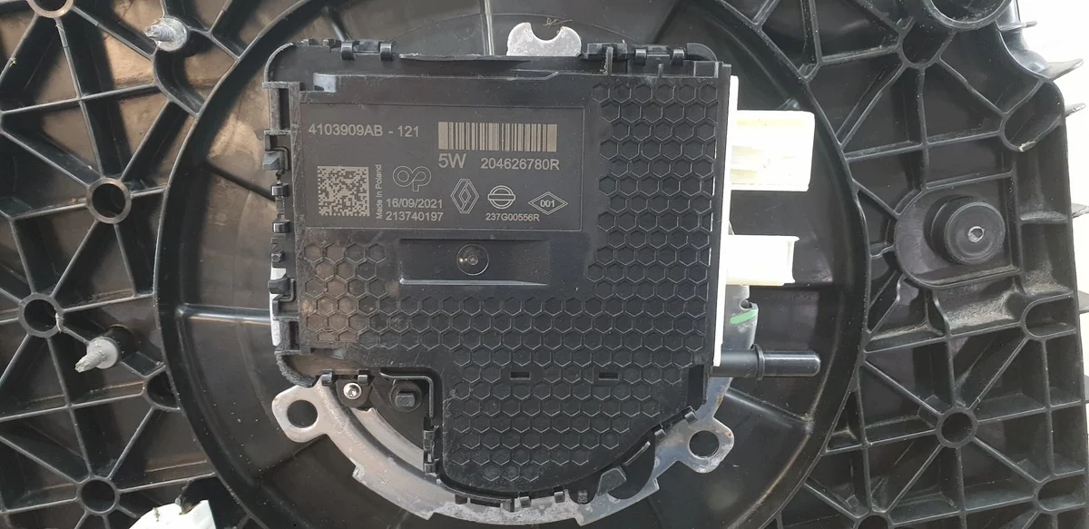 Renault Master AdBlue Tank 204626780R image 4