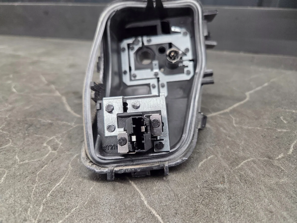 Rückleuchten Einsatz Rechts VW Golf VI 5K0945258 image 3