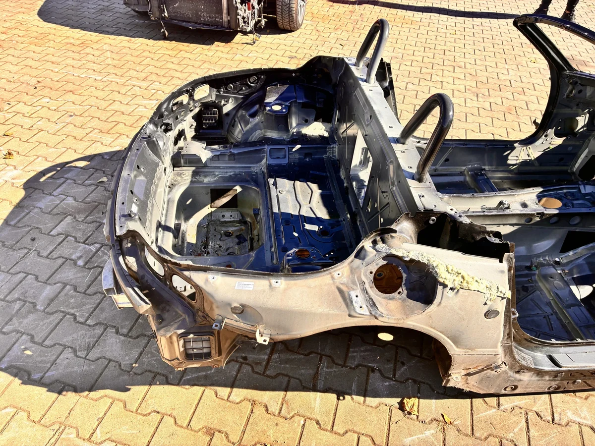 BMW Z4 E89 lokasuoja oikea/vasen takaosa TM37987 image 3