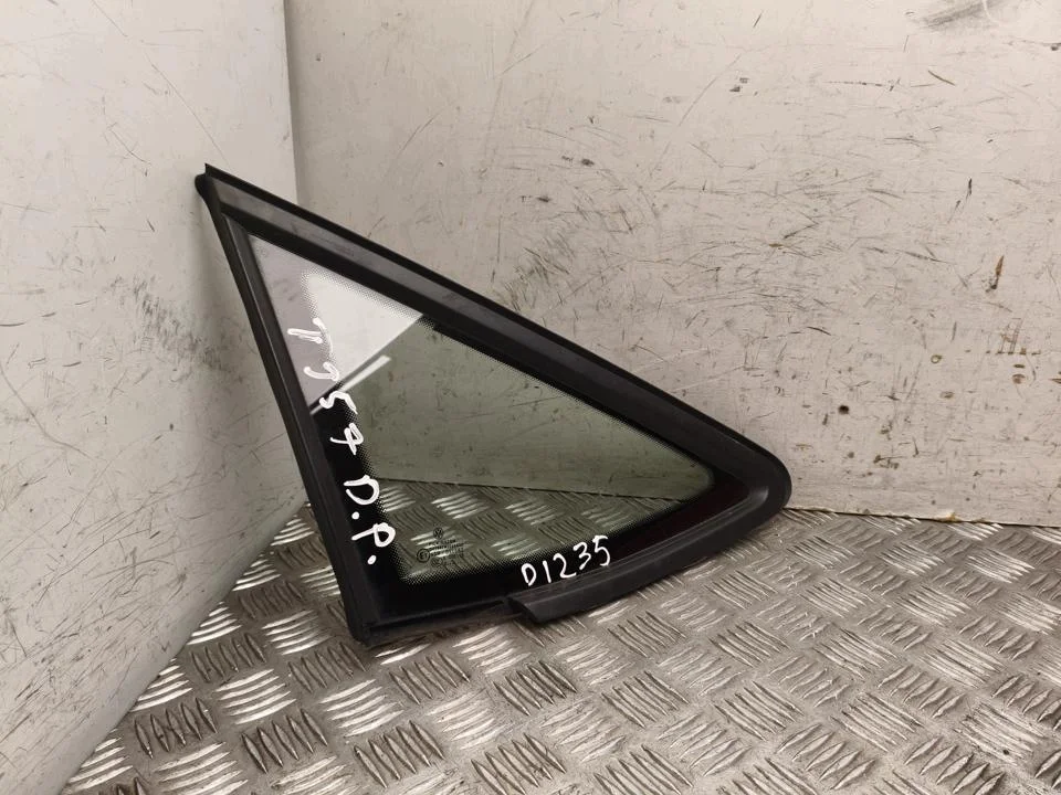 VW Touran 2021 Side Window - Right Front