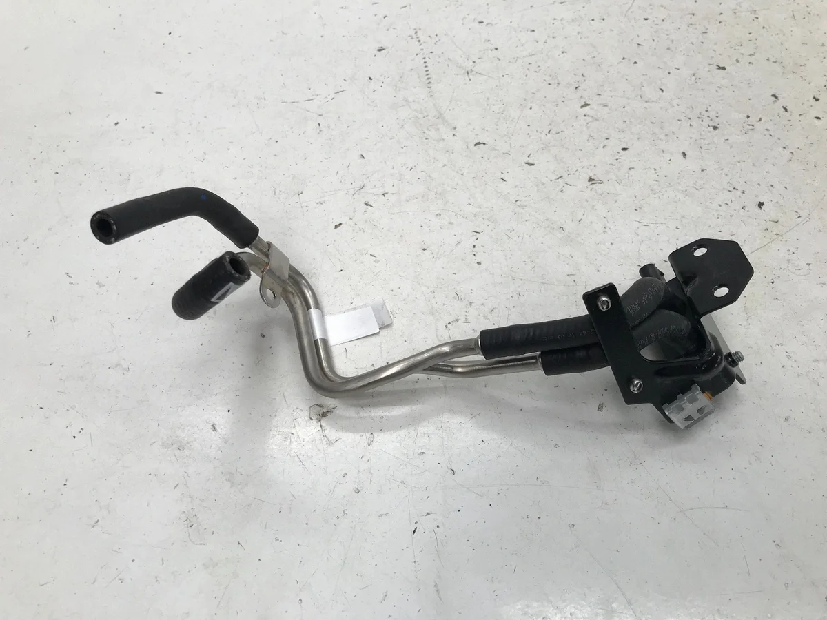 VW Tiguan 2.0 TDI Sensor de presión de gases de escape 05L131552AS image 3