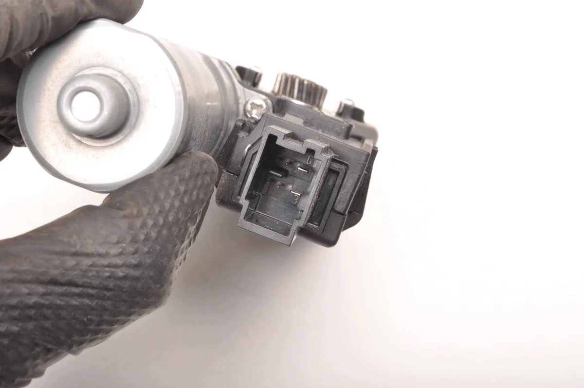 Schiebedachmotor Mercedes EQB X243 MR-A2139067003 image 3