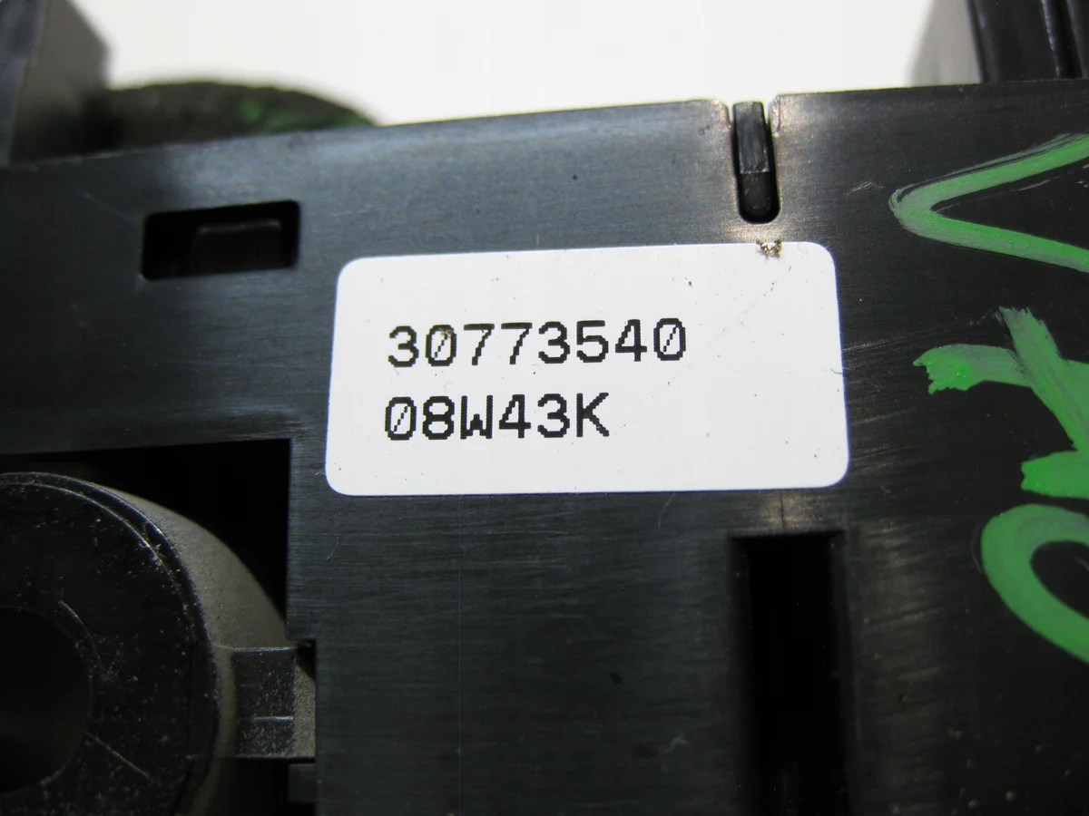 Hebel Handbremse Volvo S60 II 30773540 image 4