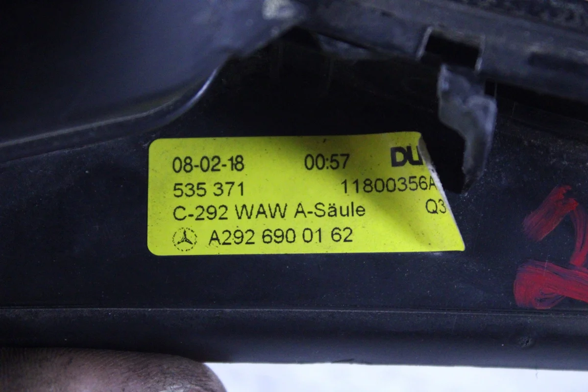 Mercedes GLE W166/C292 Leiste Frontscheibe Links image 7