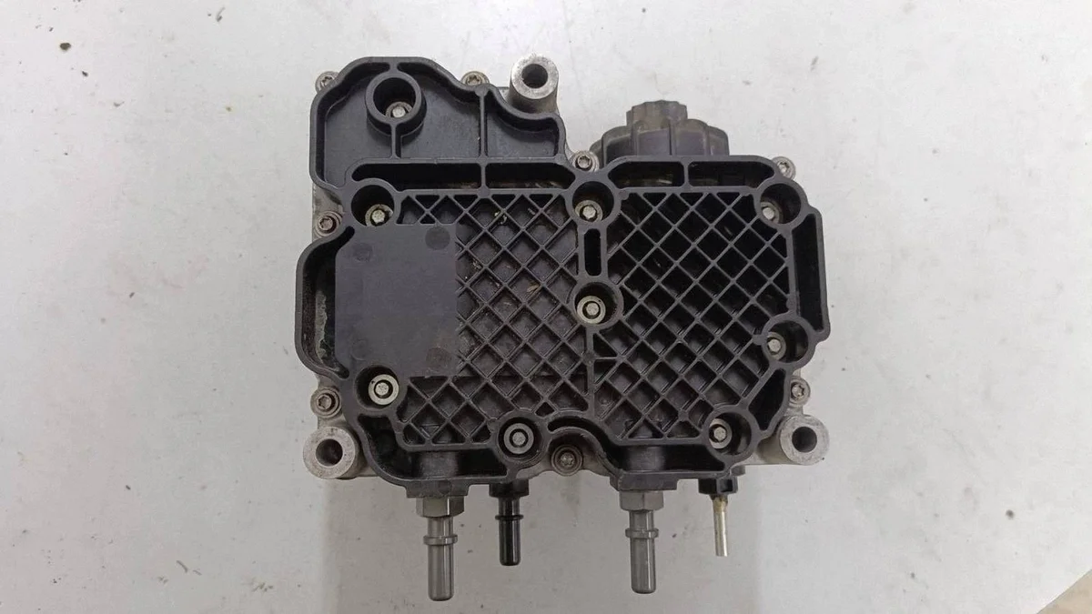 MAN AdBlue Pumpe 81154036150 image 3