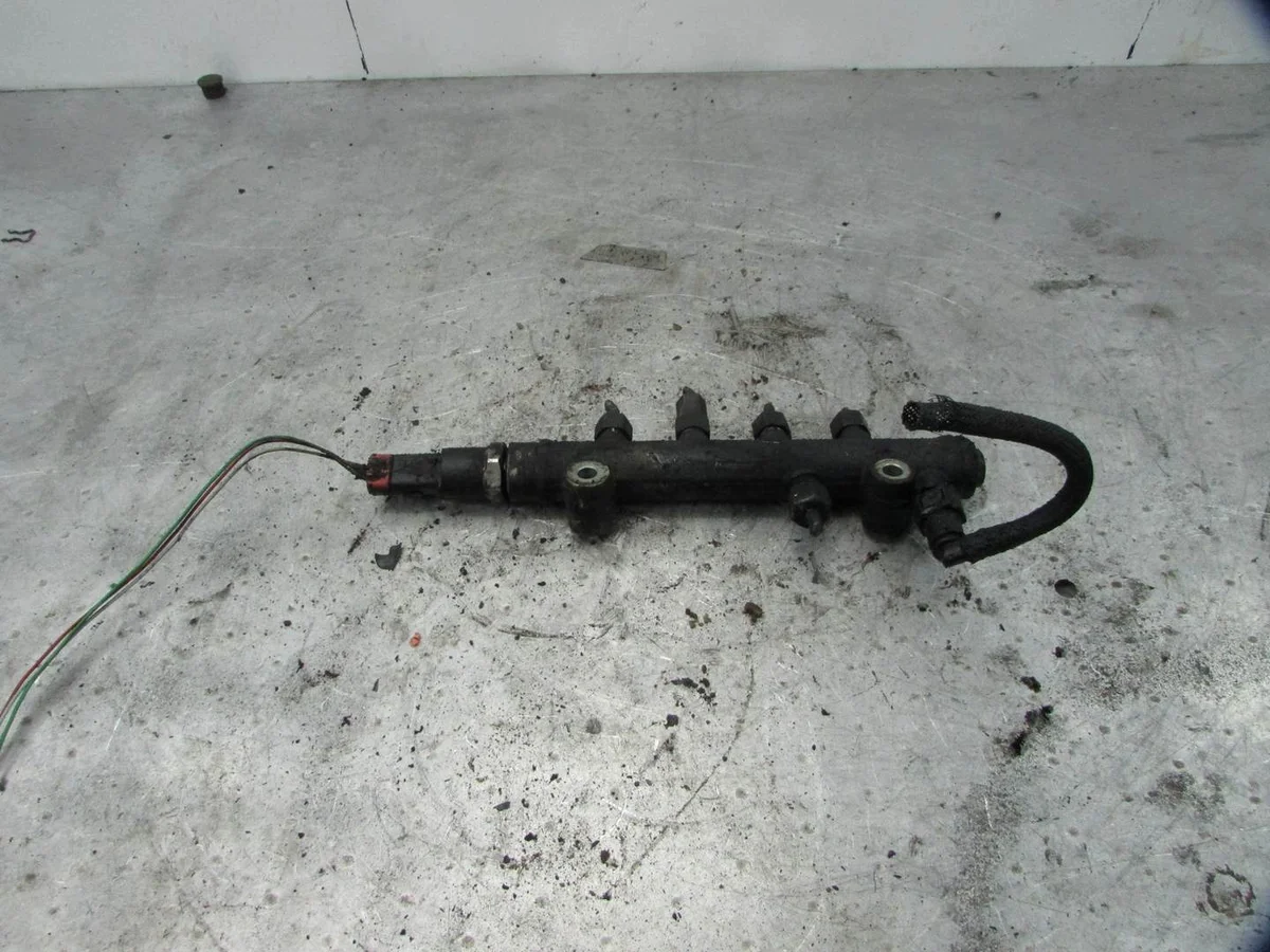 Sensore Pressione Carburante Opel Astra 0445214028