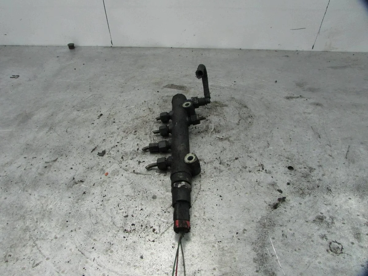 Opel Astra III 1.7 CDTI Kraftstoffdrucksensor 0445214028 image 4