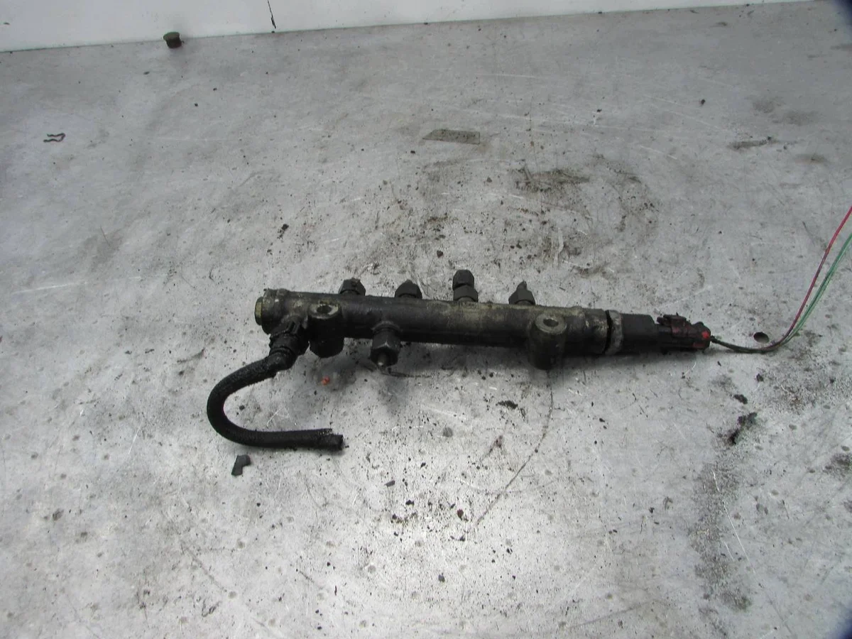 Opel Astra III 1.7 CDTI Kraftstoffdrucksensor 0445214028 image 6