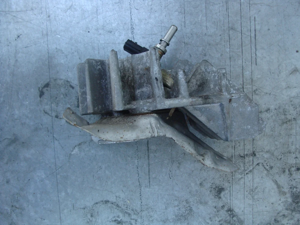 Iniettore DPF Renault Scenic III Megane III 1.5 DCI H8200769153