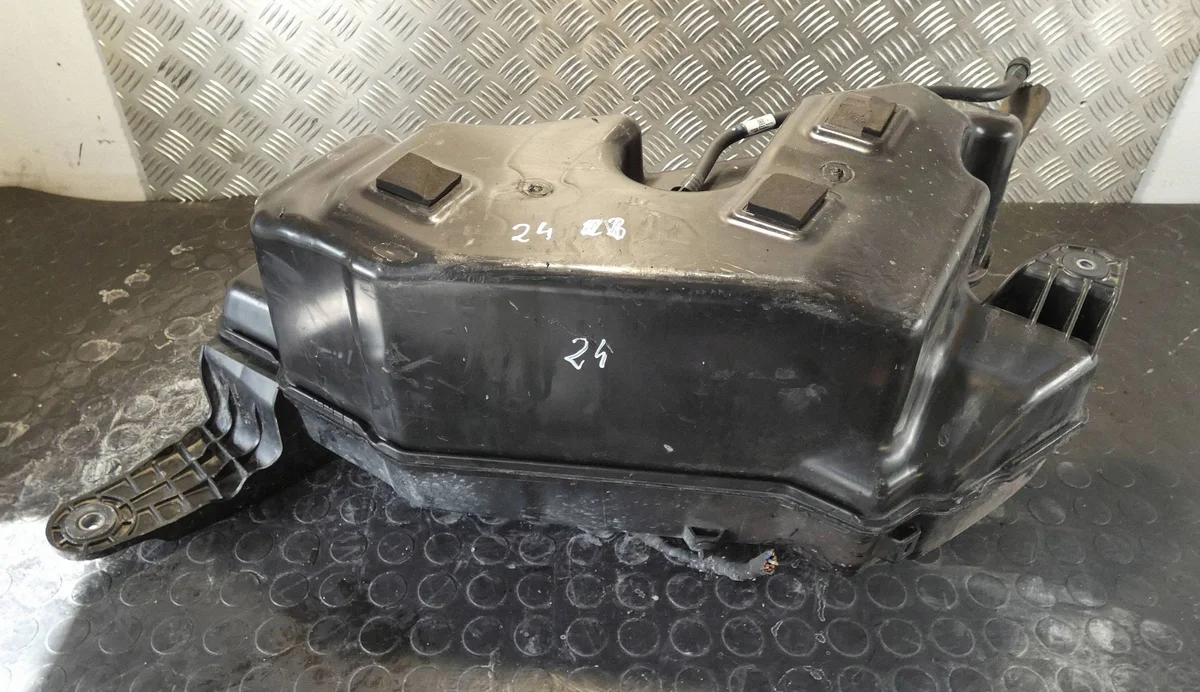 AdBlue-pumppu BMW X5 G05 X6 G06