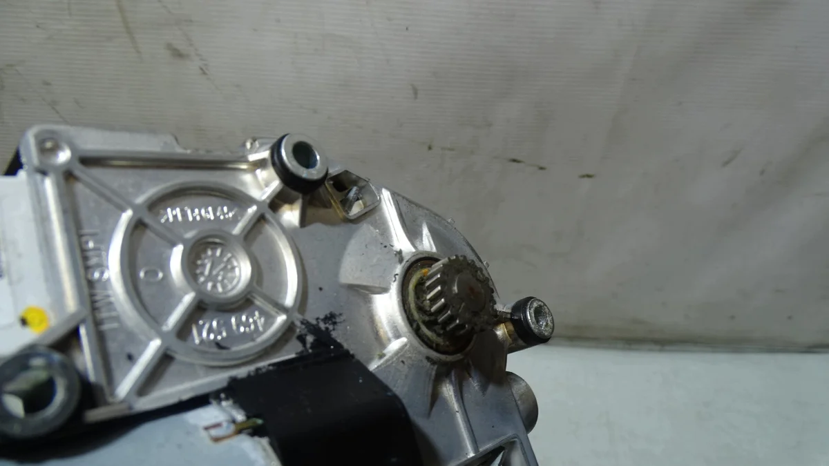 Moteur de toit ouvrant Audi A6 C7 4G9959591 image 4