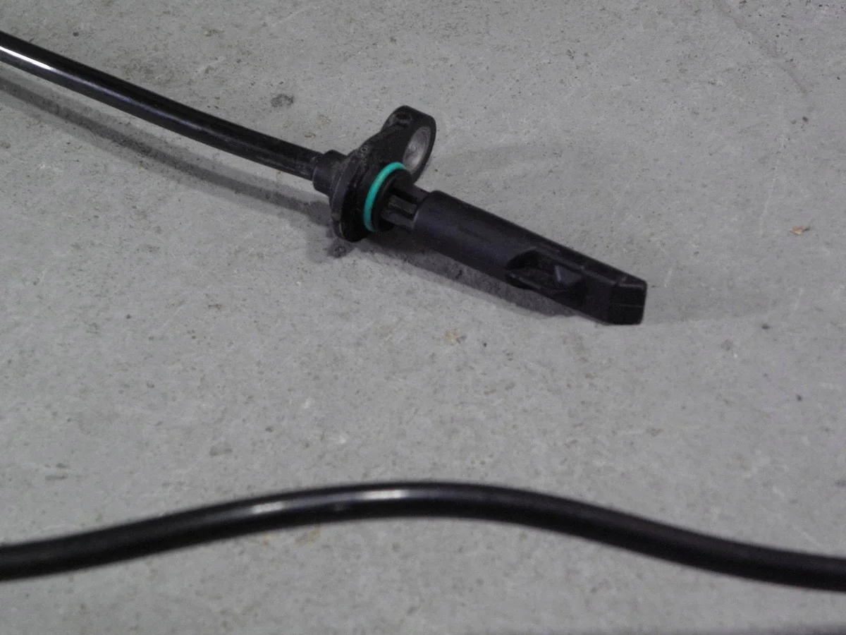 ABS-anturi Mercedes W205 2.0 A2059054507 image 3