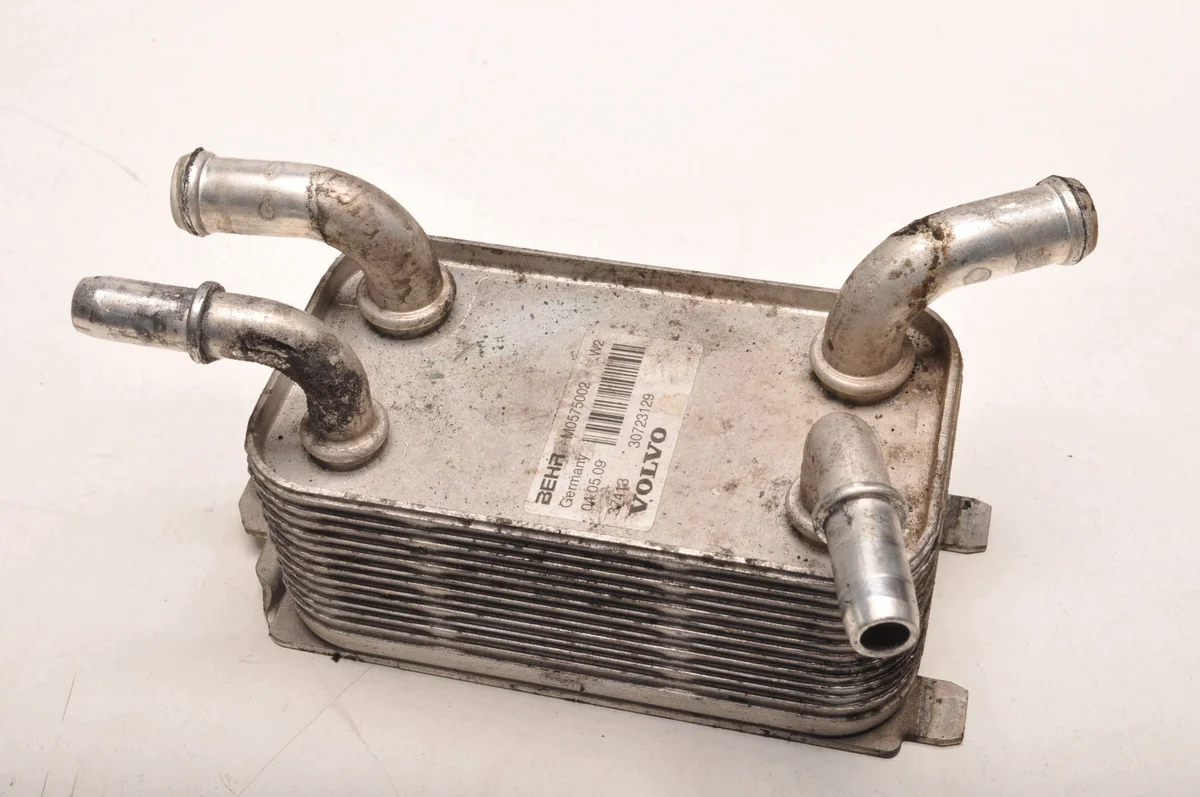 Radiateur d'huile Volvo C30 S40 V50 D5