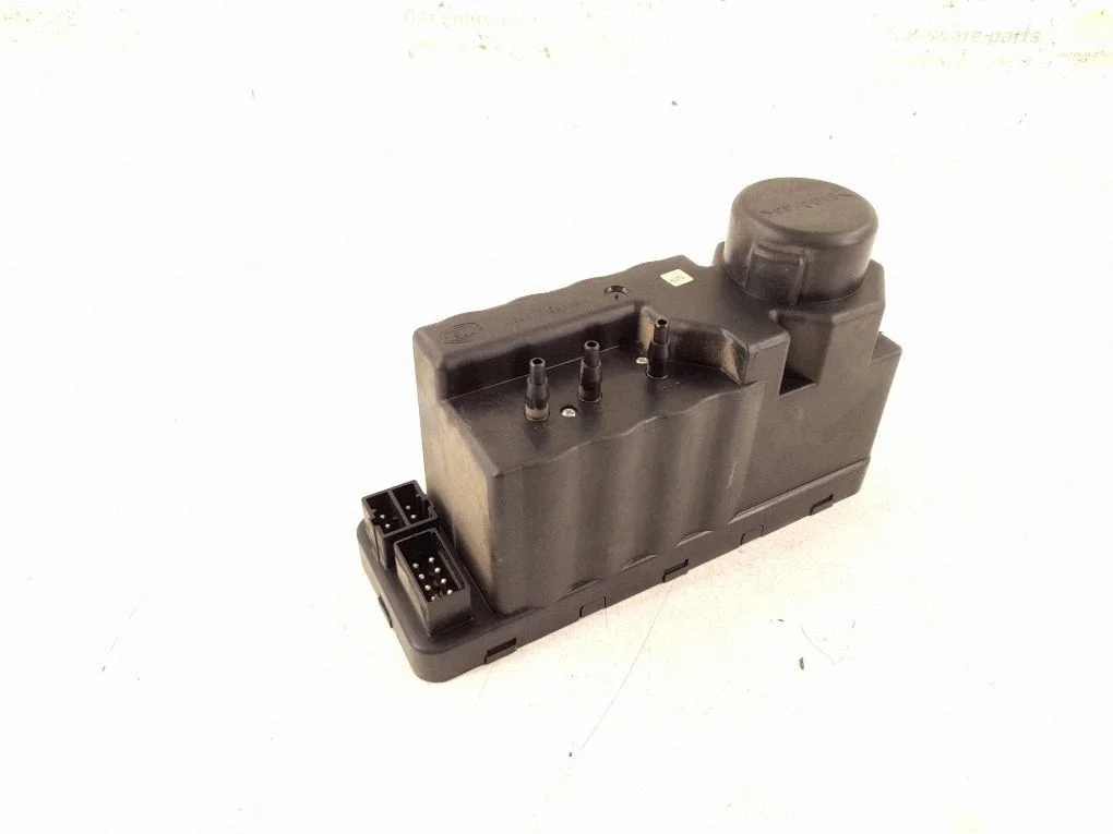 Keskuslukituspumppu Mercedes-Benz C W202 A2028001348