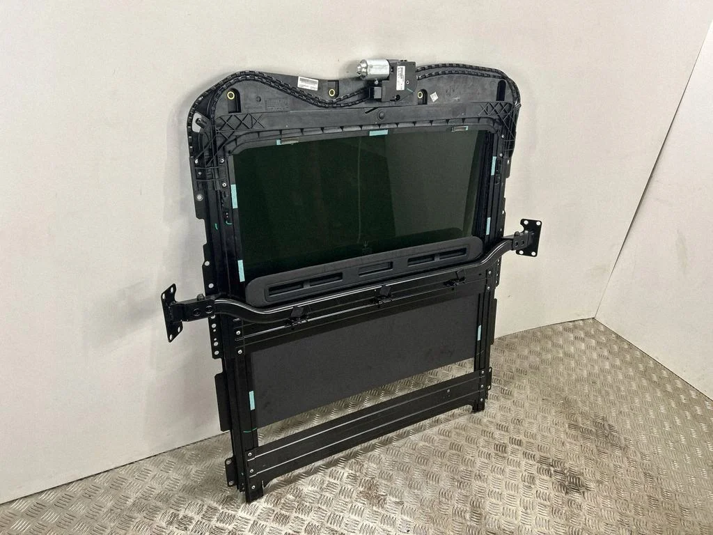 Techo solar Maserati Ghibli 2014 OEM 06701415940 image 5