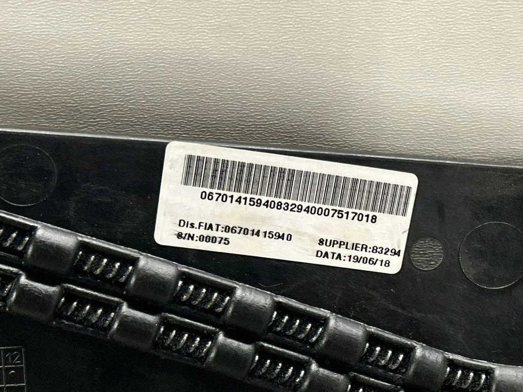 Techo solar Maserati Ghibli 2014 OEM 06701415940 image 10