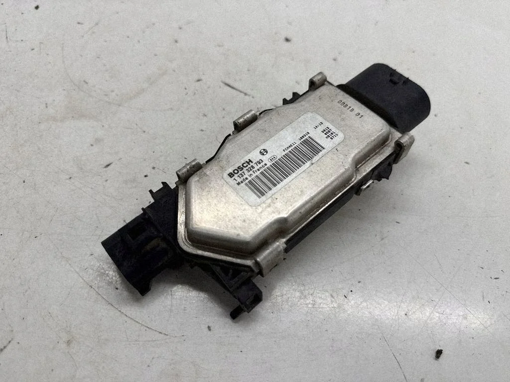 Jeep Cherokee KL Ventoinha Relé 1137328793